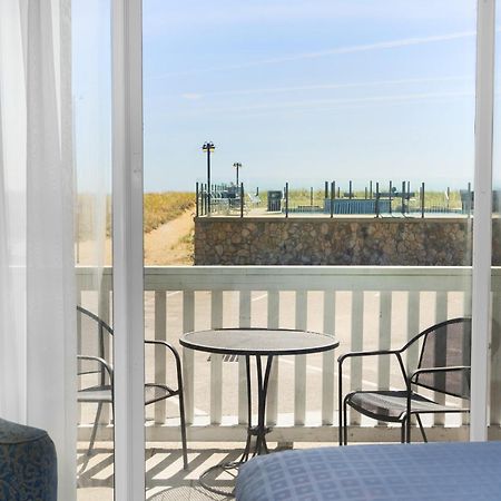 אולד אורצ'רד ביץ' Waves Oceanfront Resort מראה חיצוני תמונה