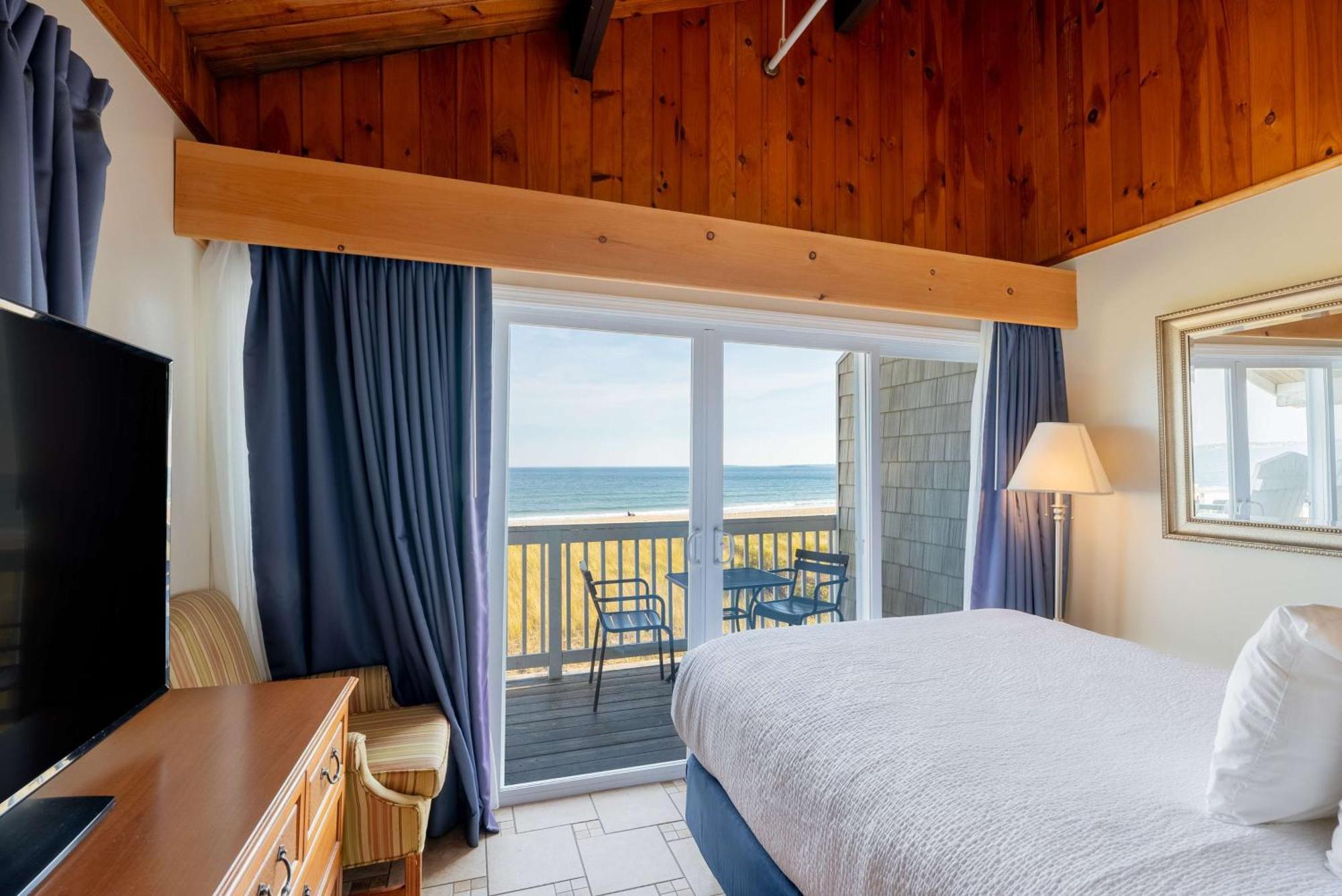 אולד אורצ'רד ביץ' Waves Oceanfront Resort מראה חיצוני תמונה