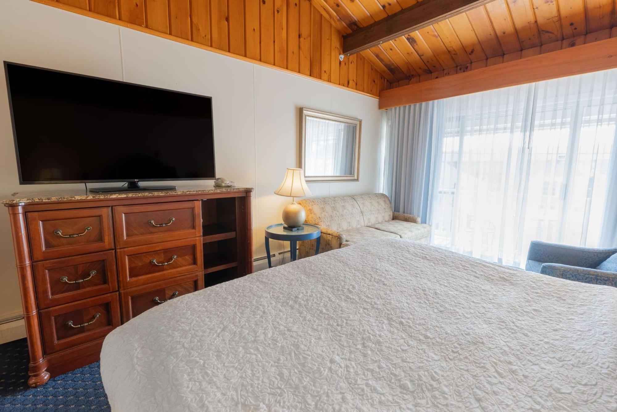 אולד אורצ'רד ביץ' Waves Oceanfront Resort מראה חיצוני תמונה