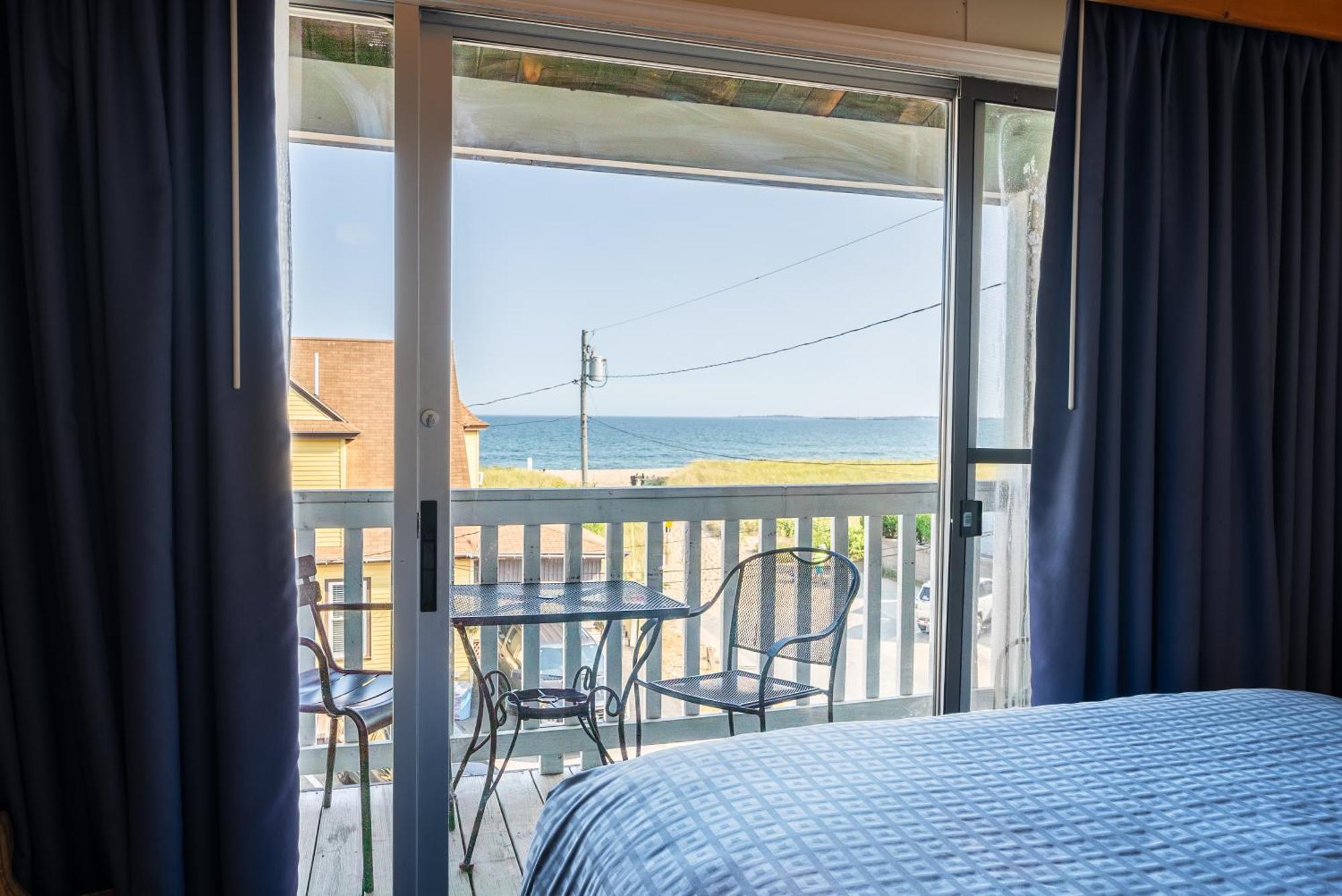 אולד אורצ'רד ביץ' Waves Oceanfront Resort מראה חיצוני תמונה